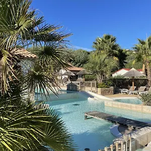 https://camping-de-la-treille.fr-provencehotel.com
